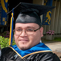 Franklin Burgos receives scholarship